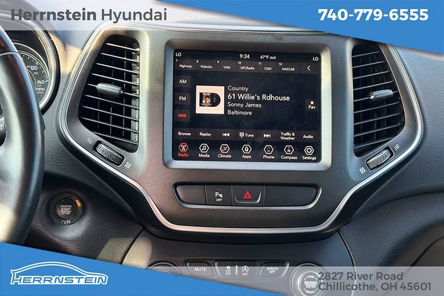 Used 2019 Jeep Cherokee Trailhawk AWD/4WD image 9