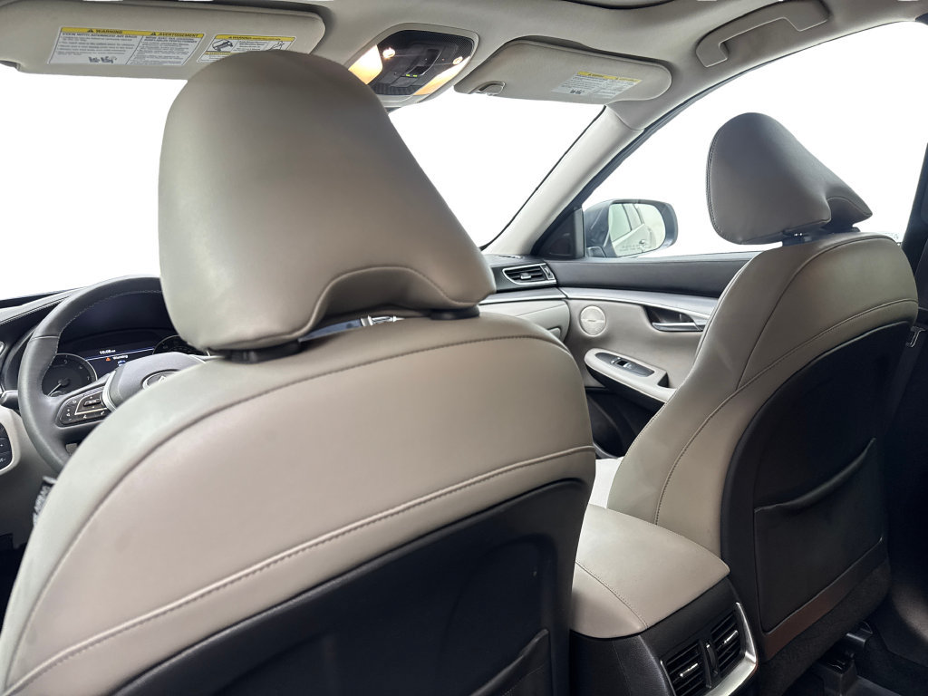 Used 2023 INFINITI QX50 Luxe FWD image 37