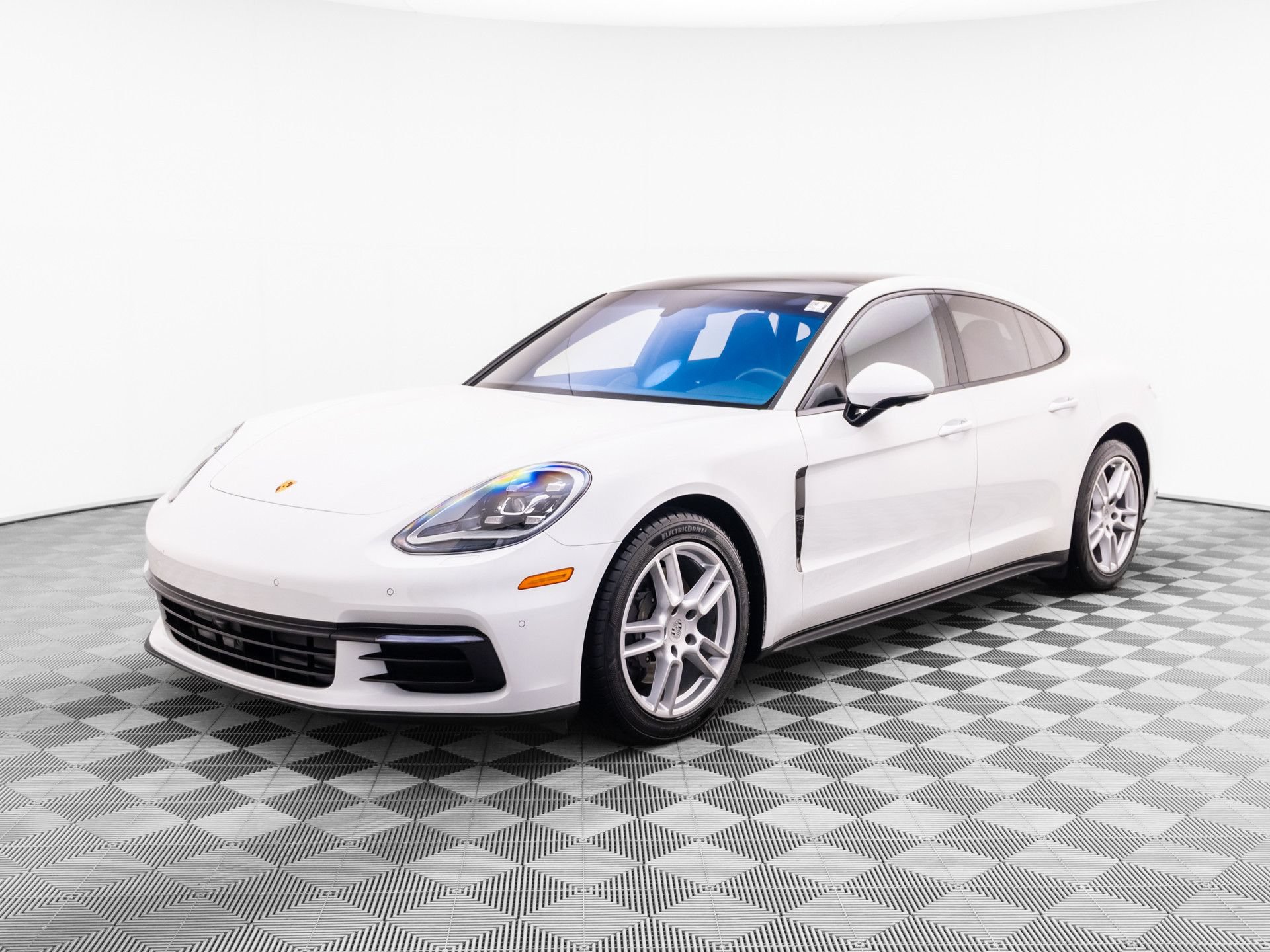 Used 2018 Porsche Panamera 4