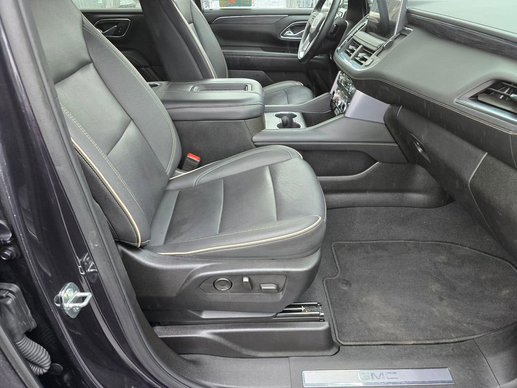 Used 2024 GMC Yukon SLT image 12