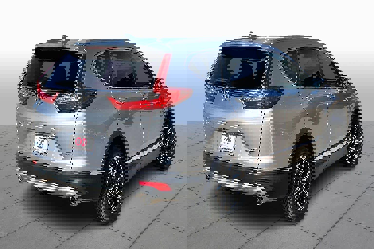 Used 2018 Honda CR-V Touring image 14