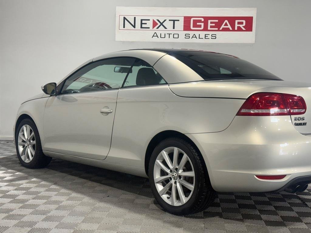 Used 2012 Volkswagen Eos Komfort FWD image 8