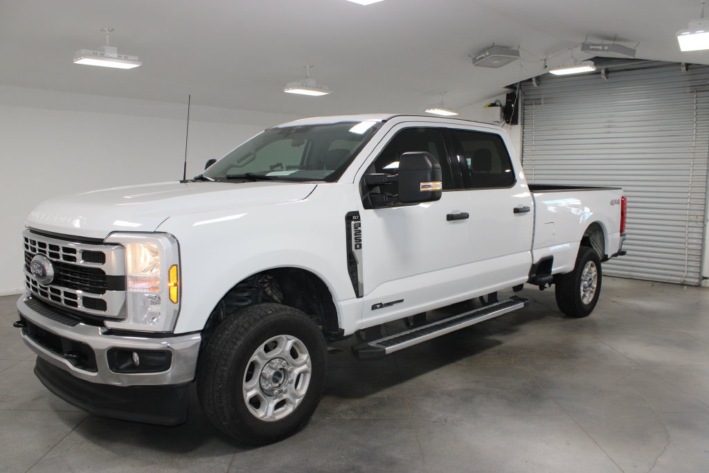 Used 2025 Ford F250 XLT AWD/4WD image 4