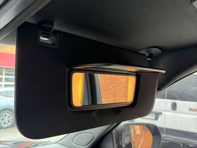 Used 2024 GMC Yukon XL Denali image 29