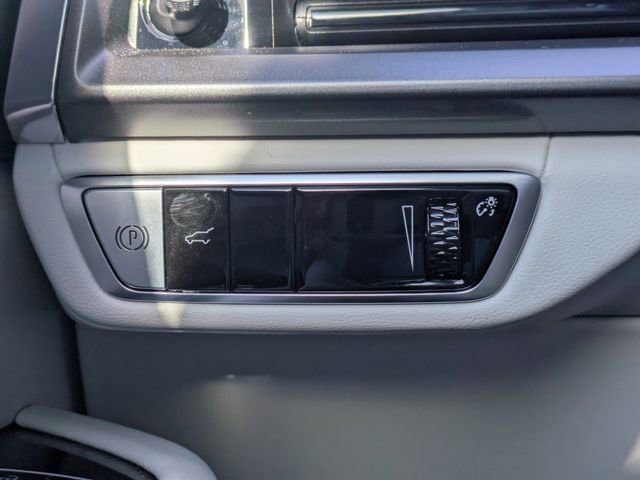 New 2026 Cadillac Vistiq Luxury AWD/4WD image 27