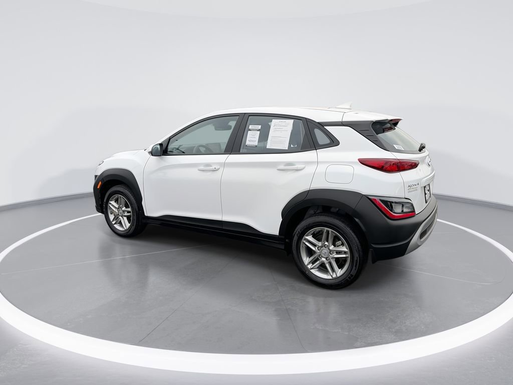 Used 2023 Hyundai Kona SE image 6