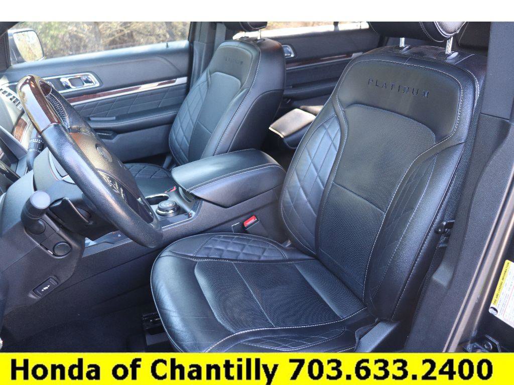 Used 2017 Ford Explorer Platinum image 26