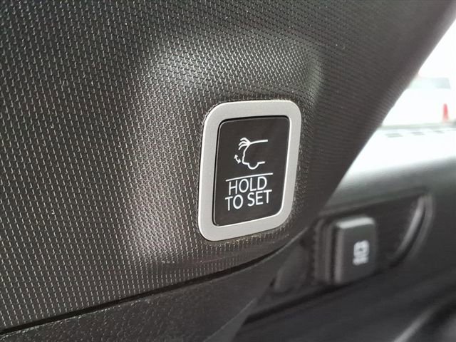 Used 2023 Jeep Grand Cherokee Altitude image 10