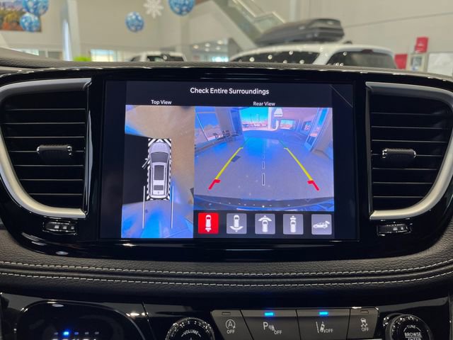 New 2026 Chrysler Pacifica Select image 31