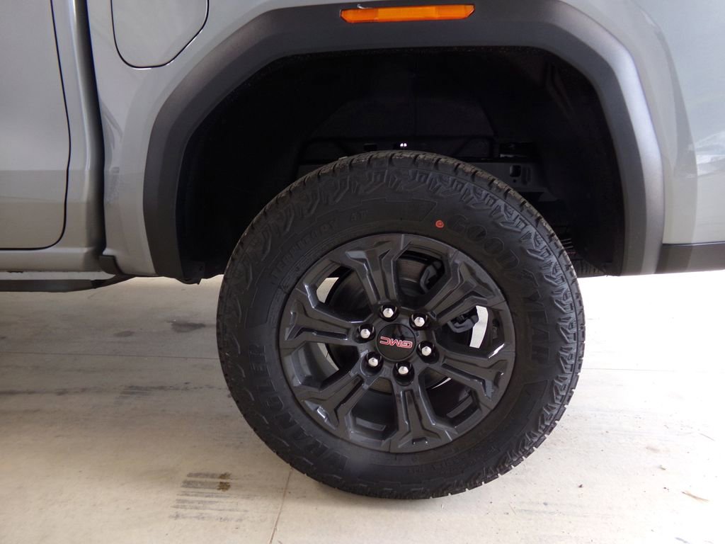 New 2025 GMC Canyon Elevation w/ Convenience Package image 32