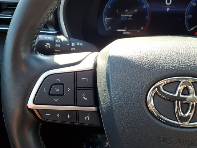 Used 2023 Toyota Highlander Limited AWD/4WD image 21