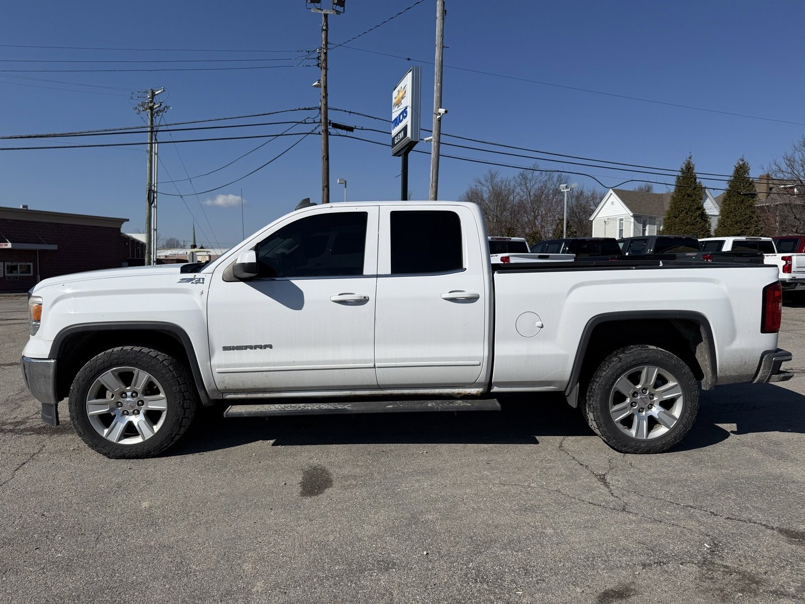 Used 2015 GMC Sierra 1500 SLE w/ SLE Value Package image 5