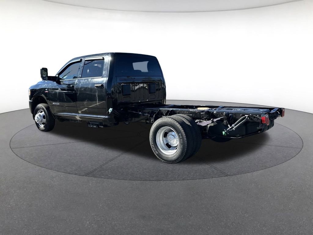 Used 2022 RAM 3500 Tradesman image 3