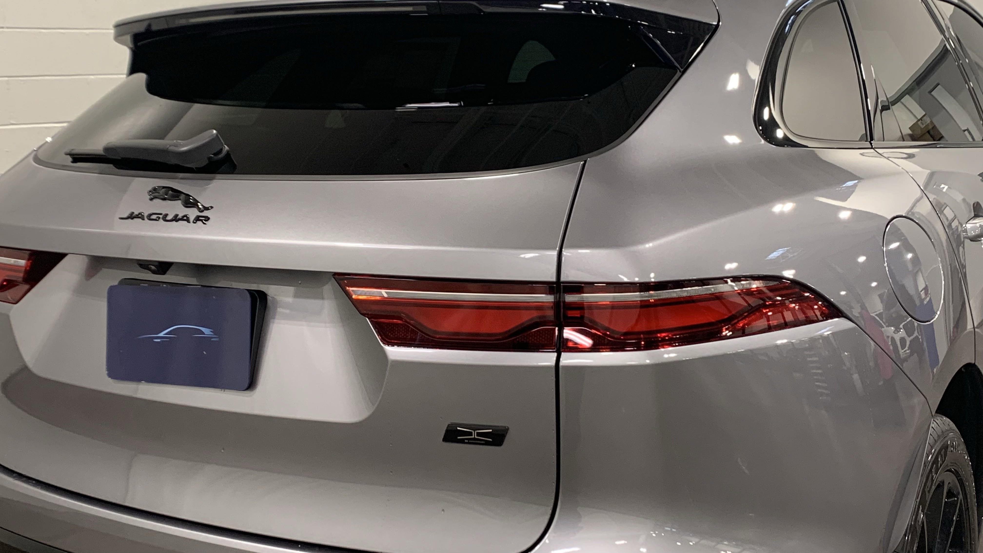 New 2026 Jaguar F-PACE R-Dynamic S image 18