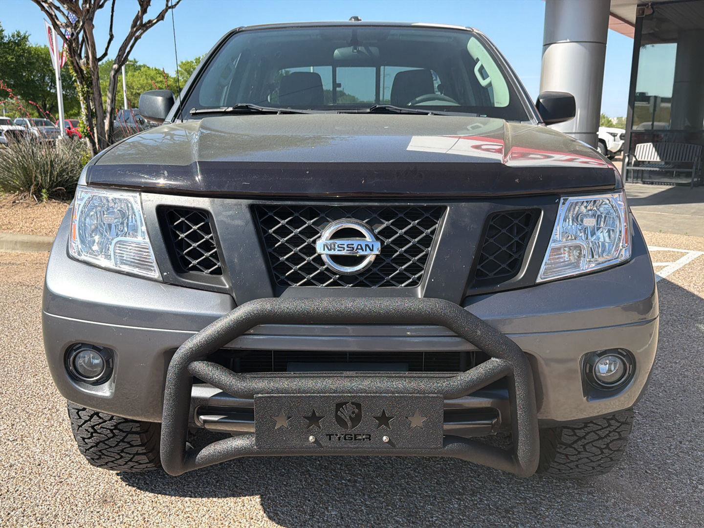 Used 2017 Nissan Frontier Desert Runner image 9