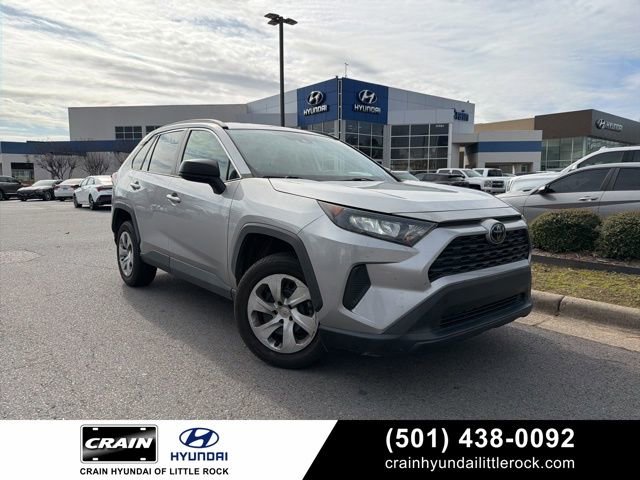 Used 2021 Toyota RAV4 LE image 1