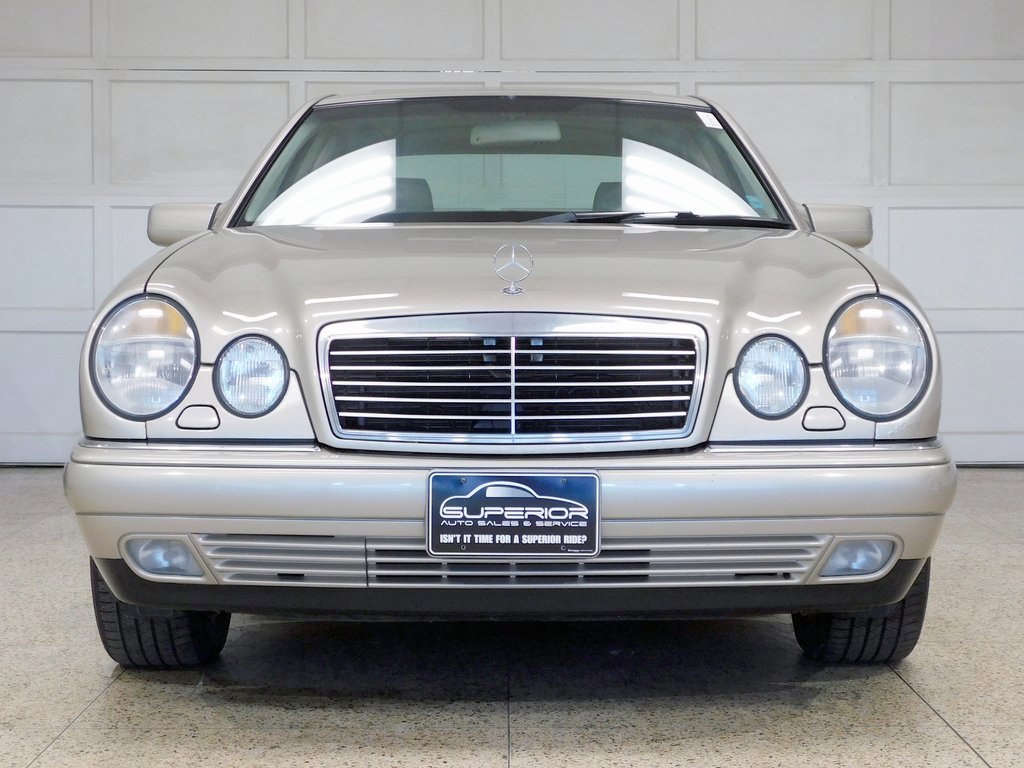 Used 1999 Mercedes-Benz E 320 4MATIC Sedan image 2