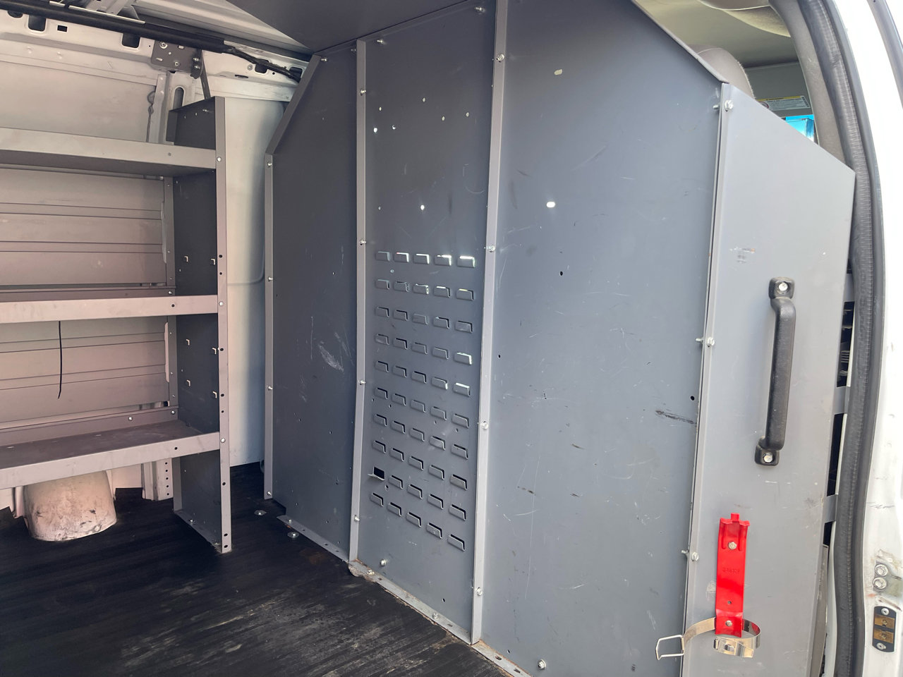 Used 2015 Chevrolet Express 2500 image 18