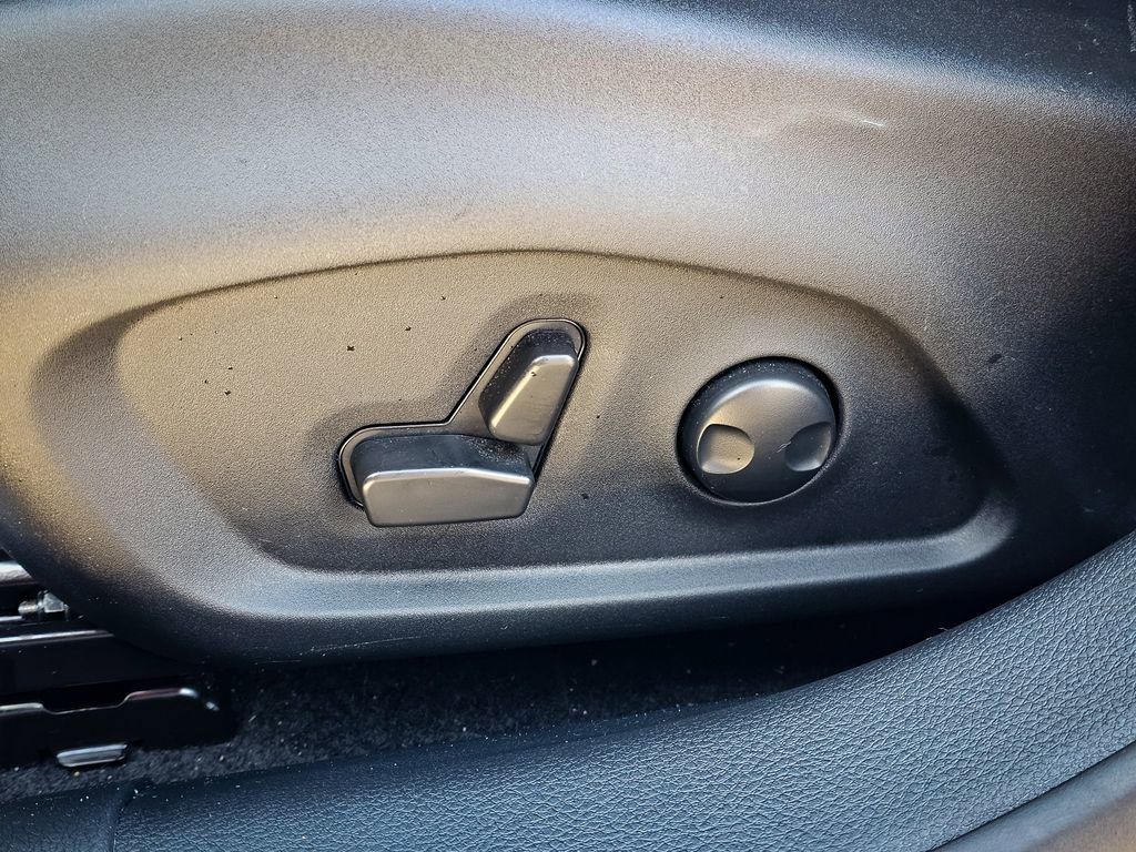 Used 2024 Jeep Compass Latitude image 14