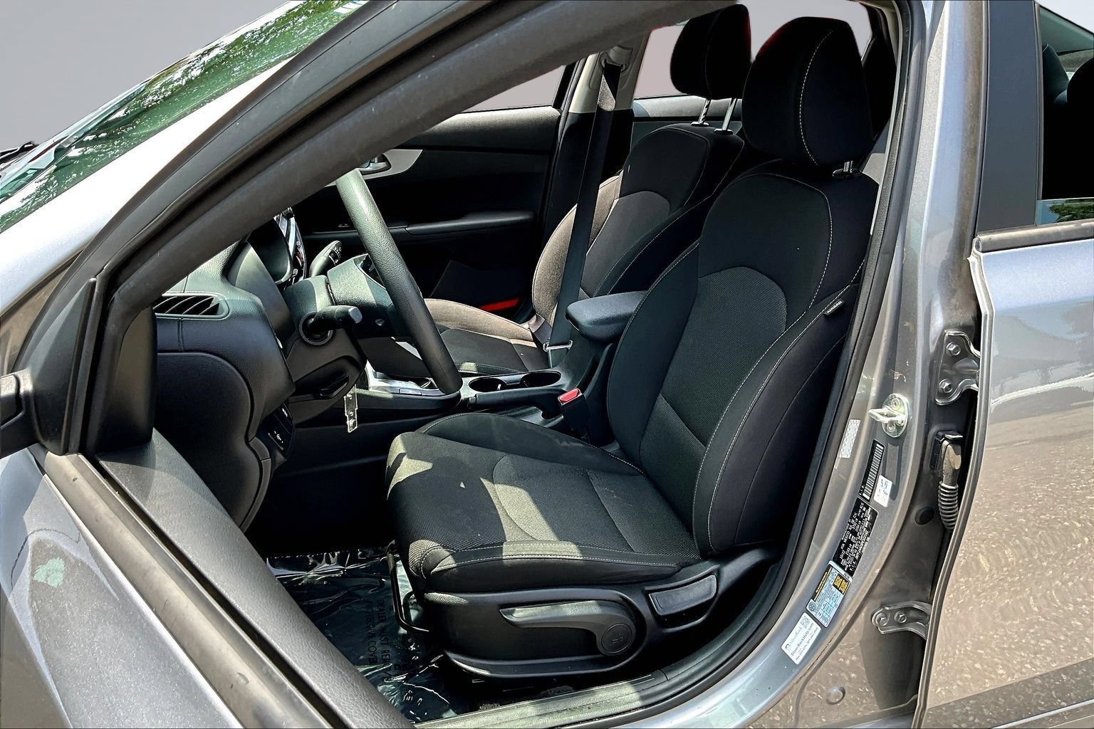 Used 2023 Kia Forte LXS FWD image 21