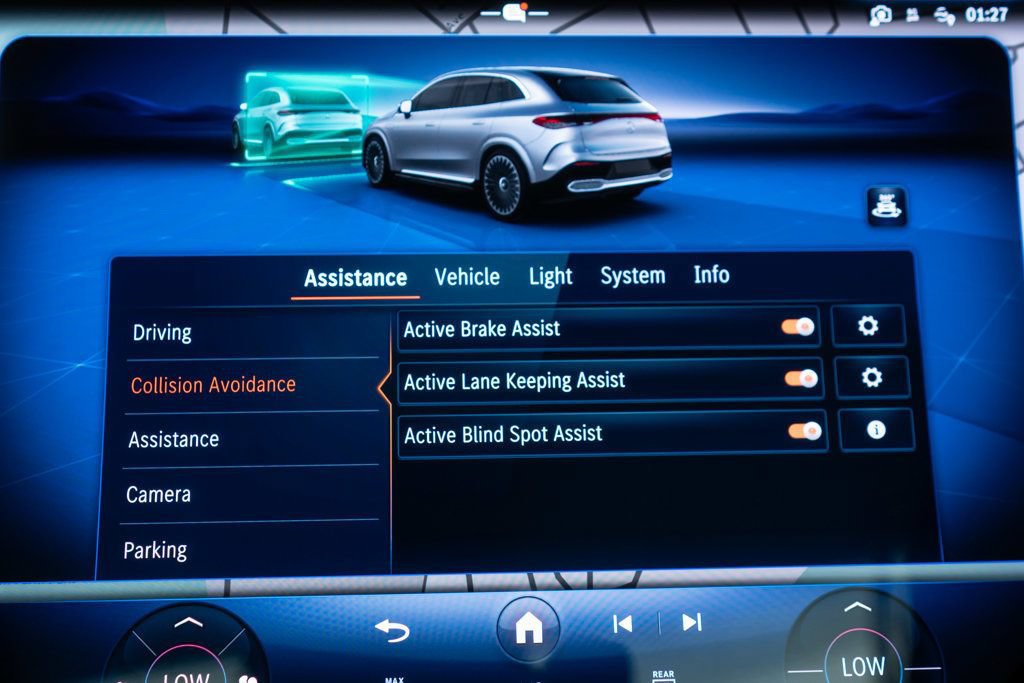 Used 2024 Mercedes-Benz EQE AMG 4MATIC SUV w/ Winter Package image 32