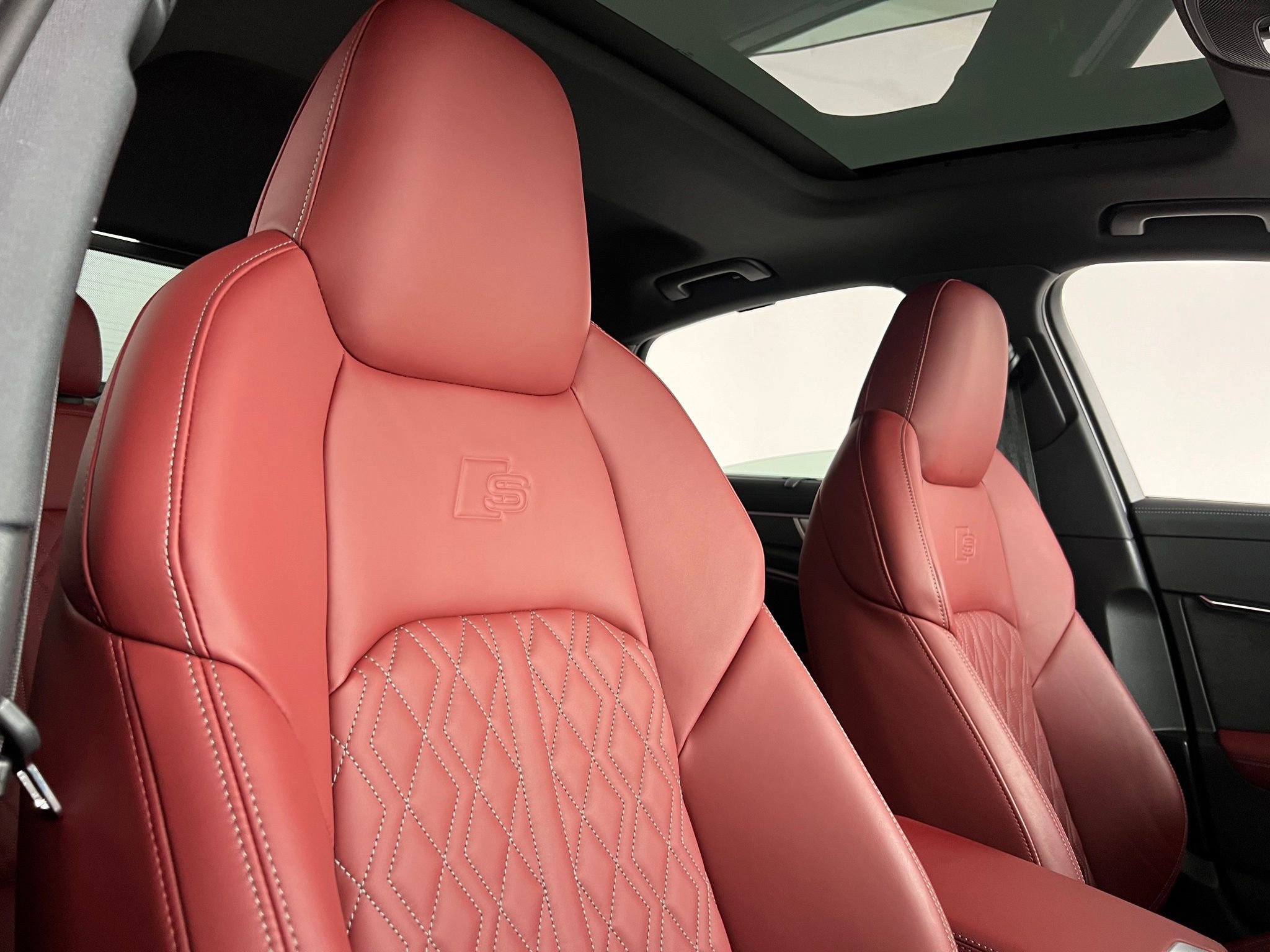 Used 2024 Audi S6 Prestige image 24