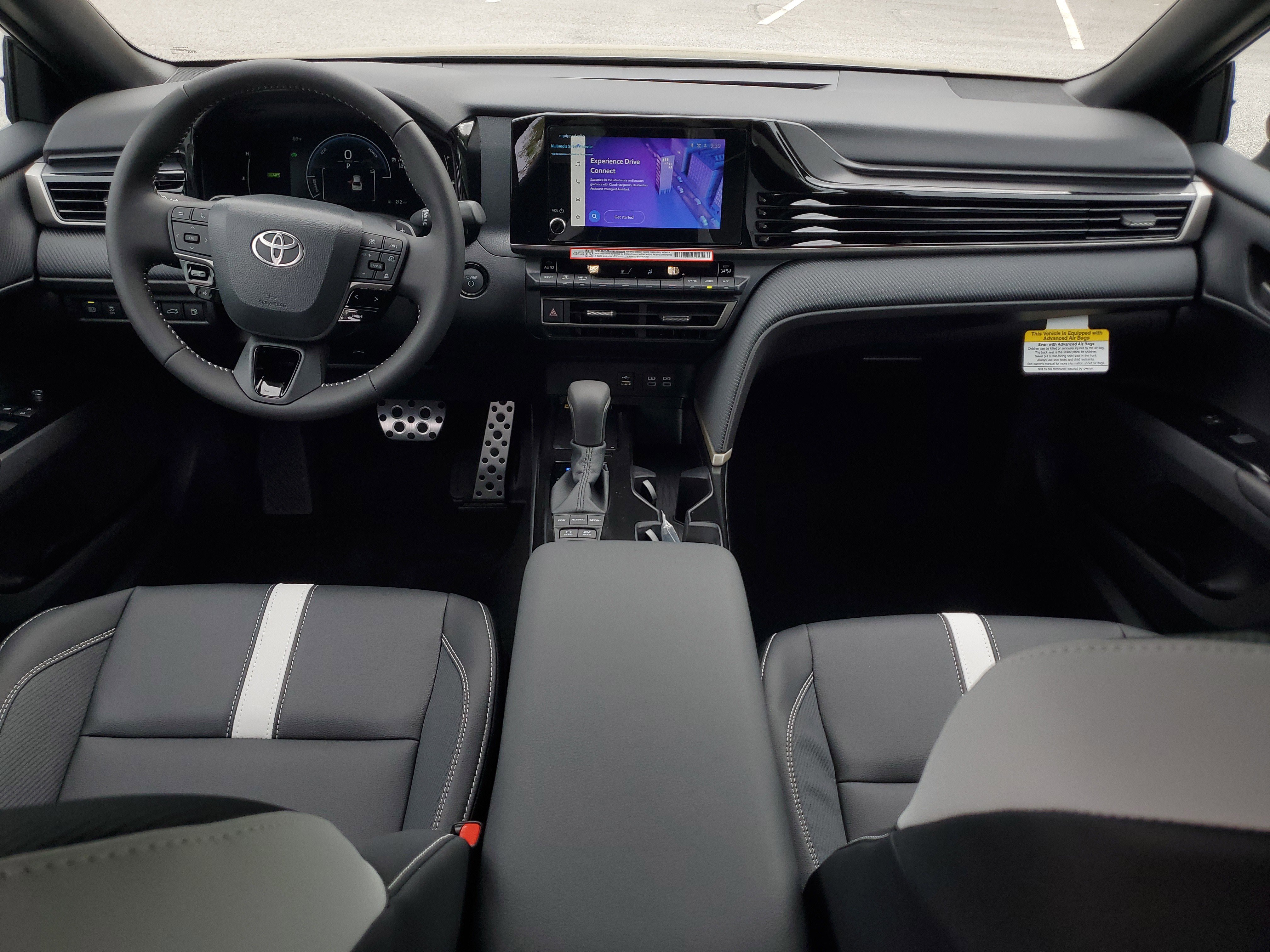 New 2026 Toyota Camry SE FWD image 14