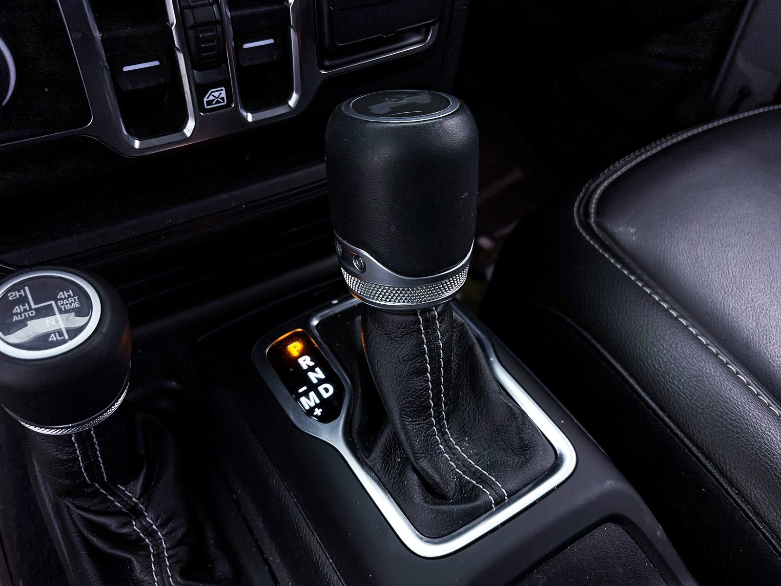 Used 2022 Jeep Wrangler Unlimited Sahara w/ Cold Weather Group image 23