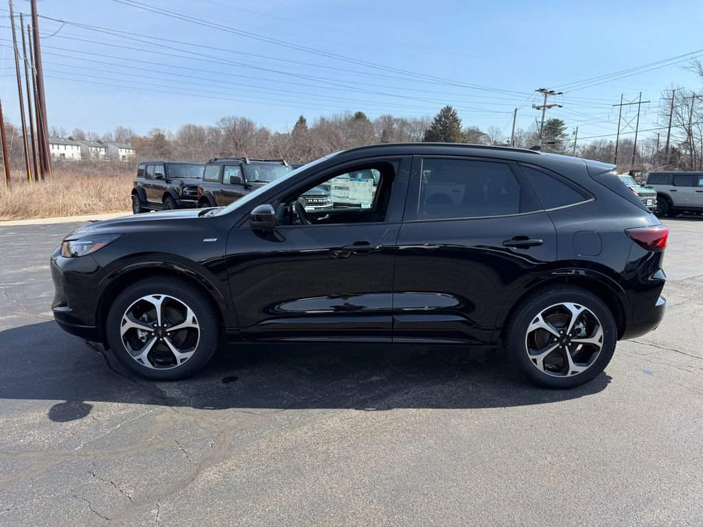 New 2025 Ford Escape ST-Line Elite w/ Class II Trailer Tow Package AWD/4WD video 2