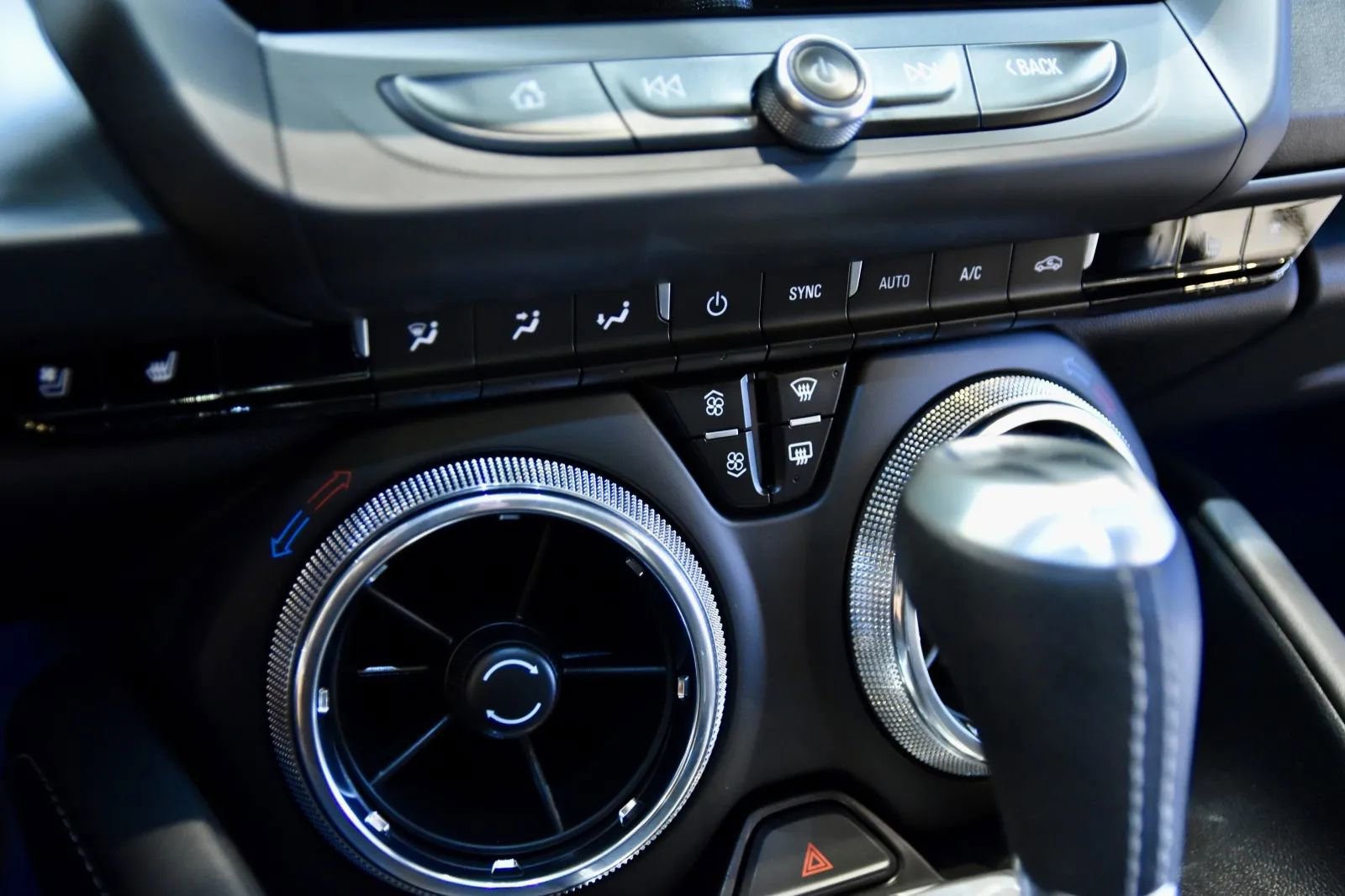 Used 2018 Chevrolet Camaro SS image 17