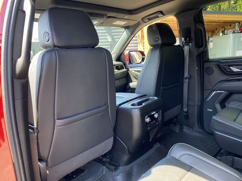 Used 2024 GMC Yukon XL Denali AWD/4WD image 15