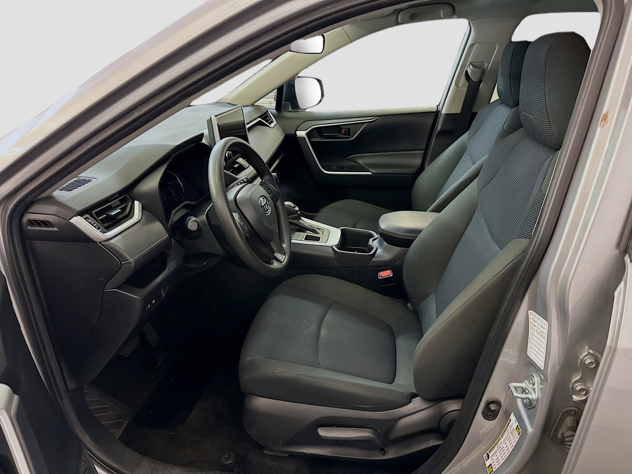 Used 2024 Toyota RAV4 LE image 13