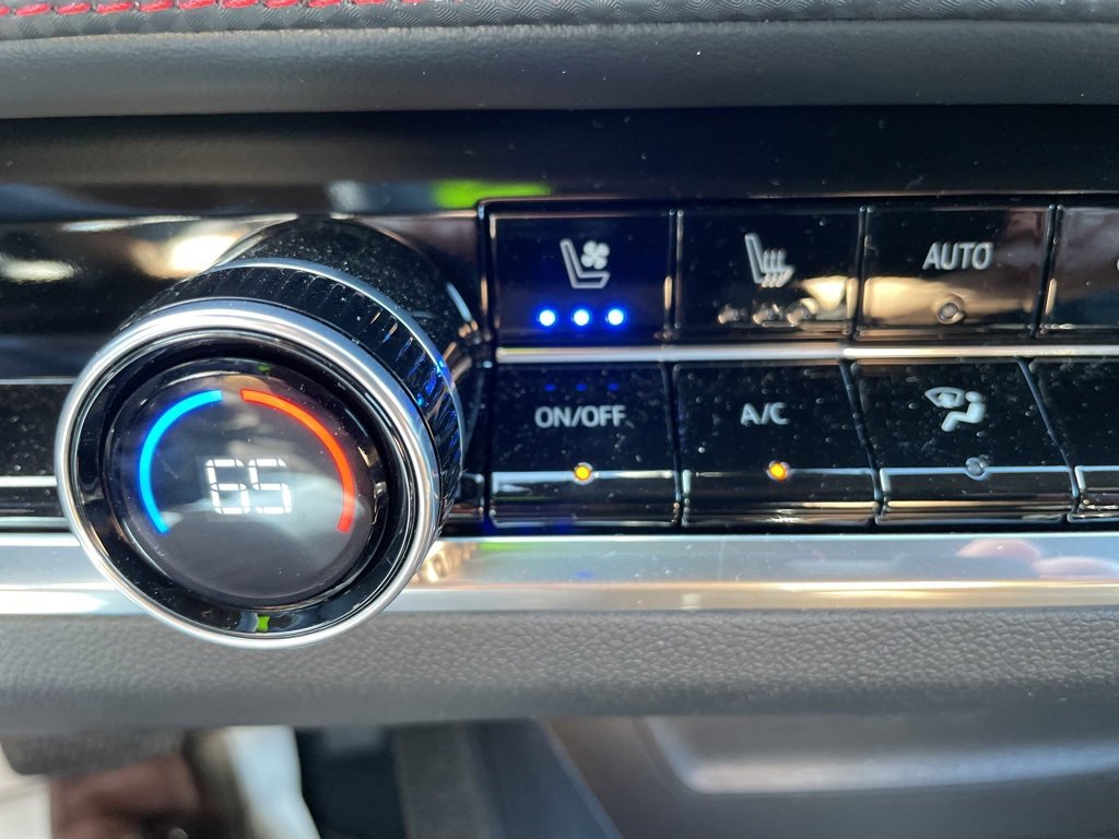 Used 2025 Chevrolet Equinox RS w/ Convenience Package III image 10