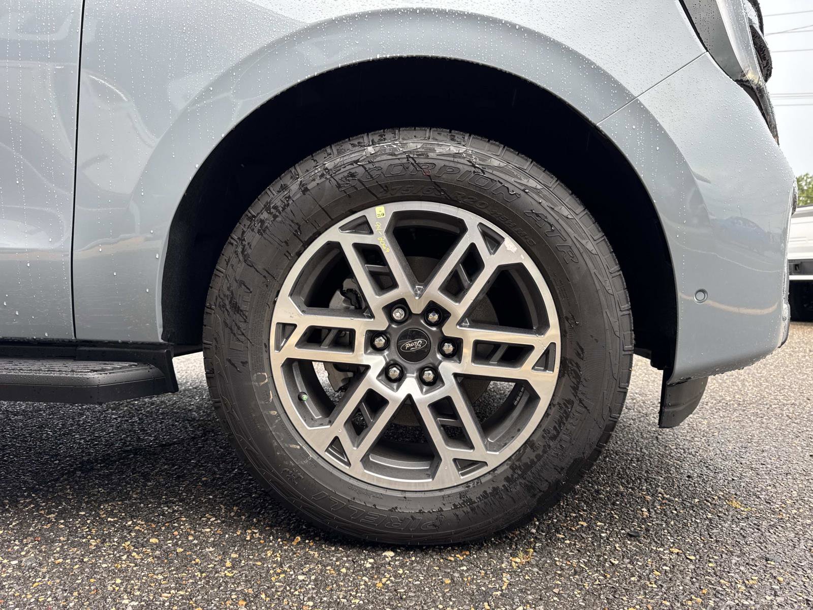 New 2025 Ford Expedition Max Active image 3