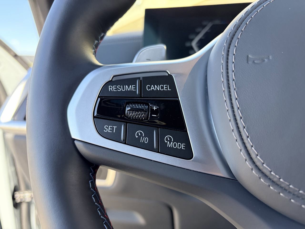 Used 2025 BMW X7 M60i image 22