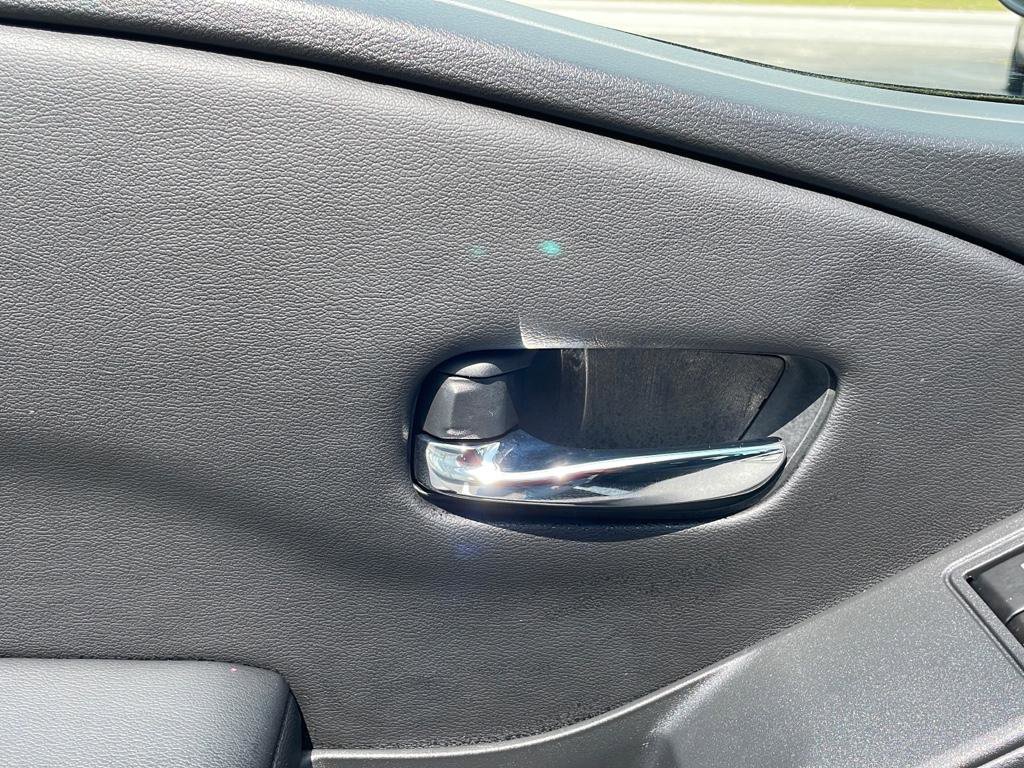 New 2025 Nissan Frontier SV image 8