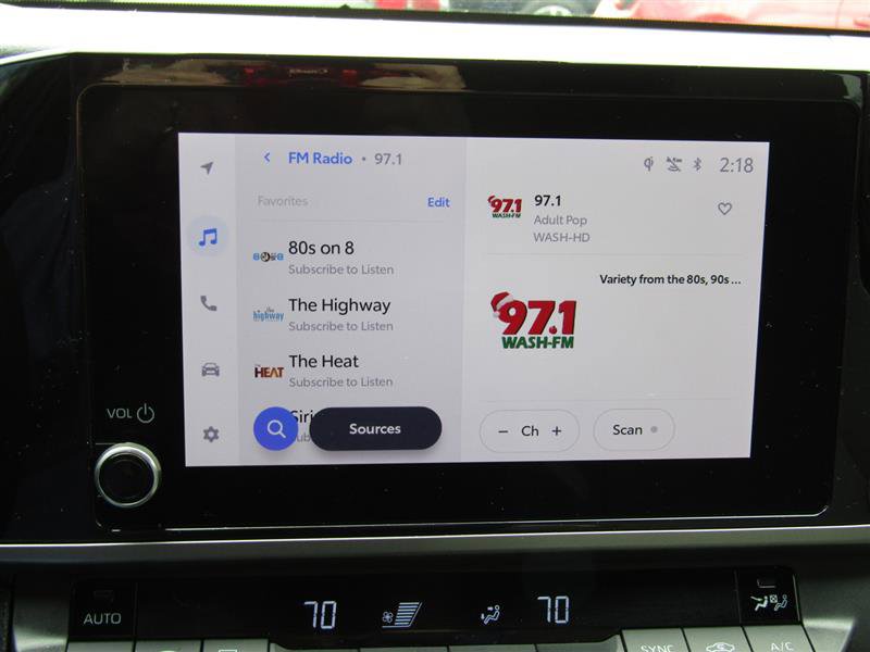 Used 2025 Toyota Camry SE image 18