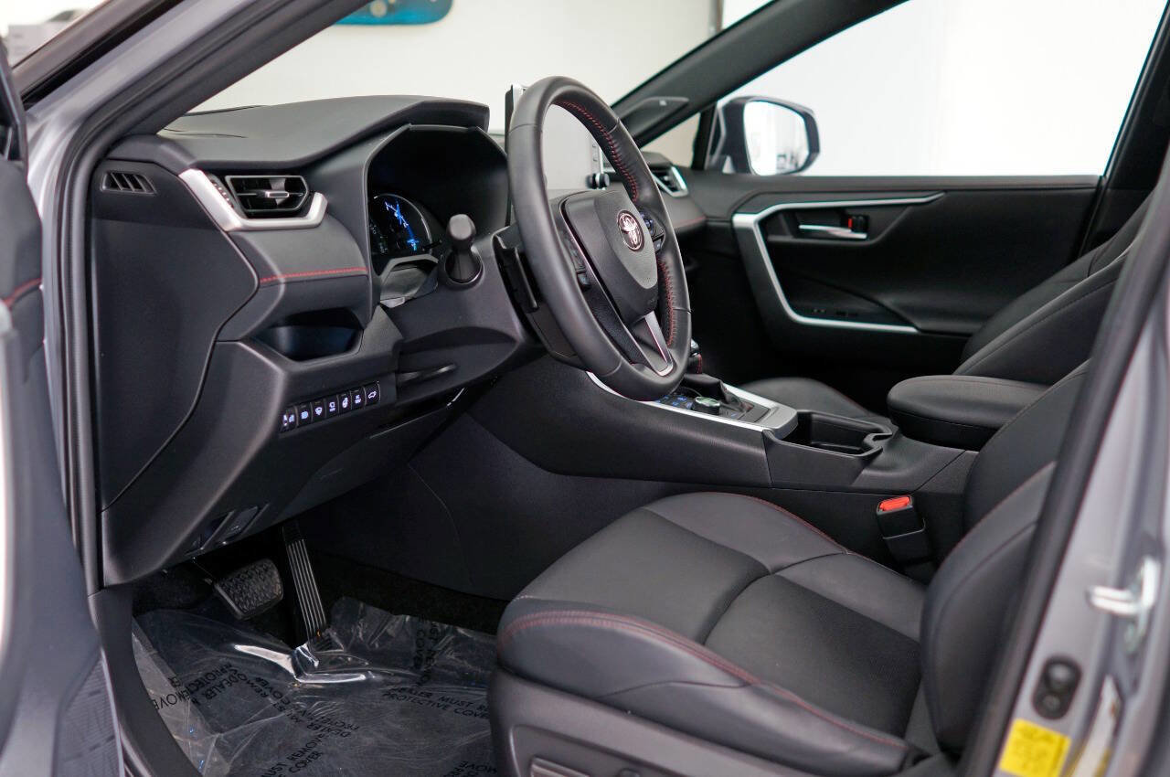 Used 2021 Toyota RAV4 XSE image 19