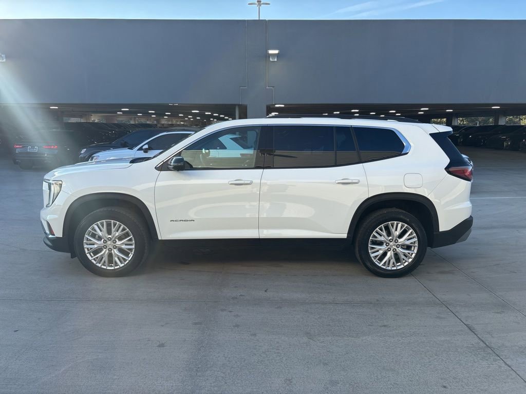 Used 2024 GMC Acadia Elevation image 9