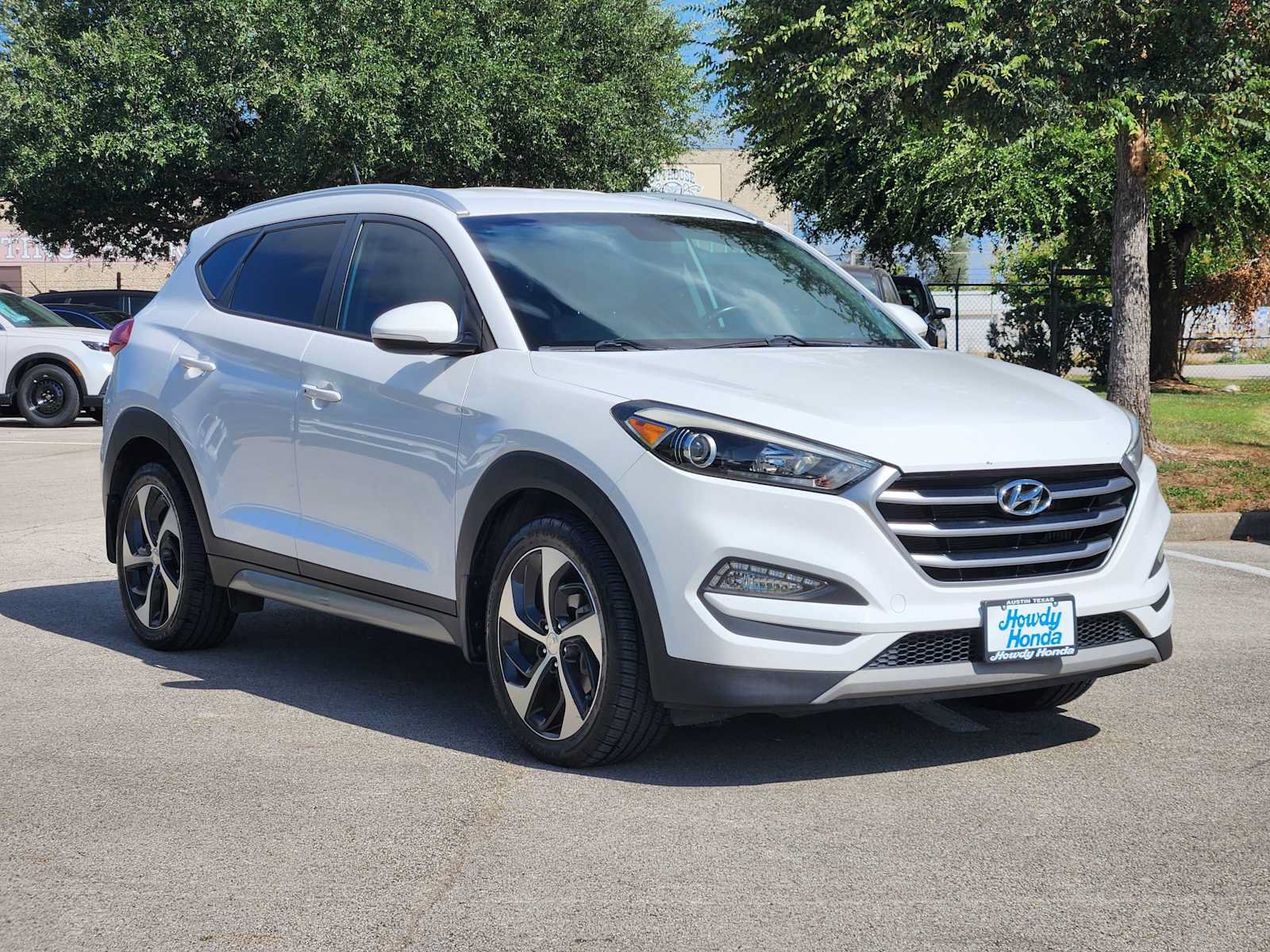 Used 2017 Hyundai Tucson Sport w/ Cargo Package AWD/4WD image 3