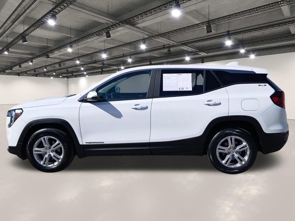 Used 2022 GMC Terrain SLE FWD image 13