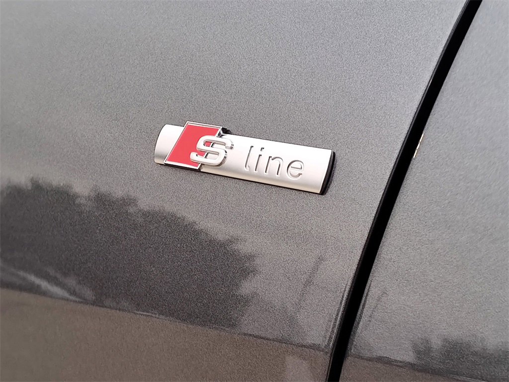 Used 2023 Audi Q8 Premium Plus w/ Premium Plus Package image 21