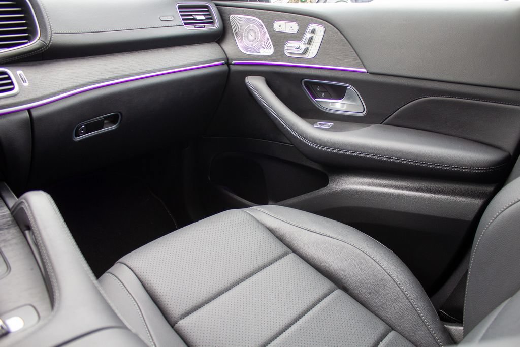 Used 2025 Mercedes-Benz GLS 450 4MATIC image 18