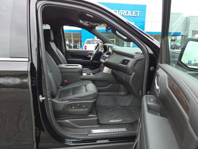 Used 2023 Chevrolet Suburban LT w/ Luxury Package AWD/4WD image 54