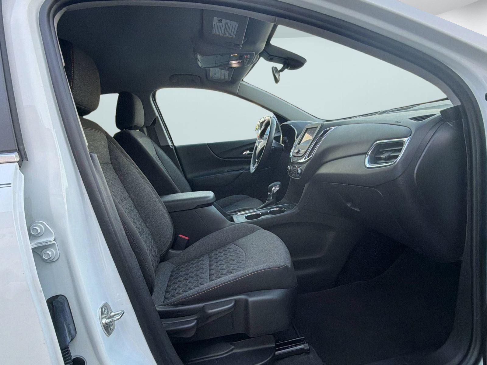 Used 2023 Chevrolet Equinox LT AWD/4WD image 21