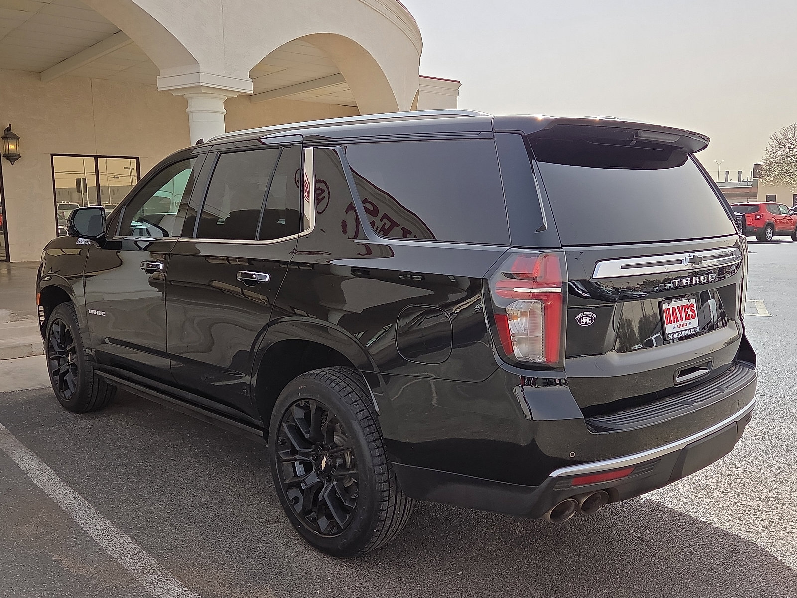 Used 2023 Chevrolet Tahoe High Country image 3