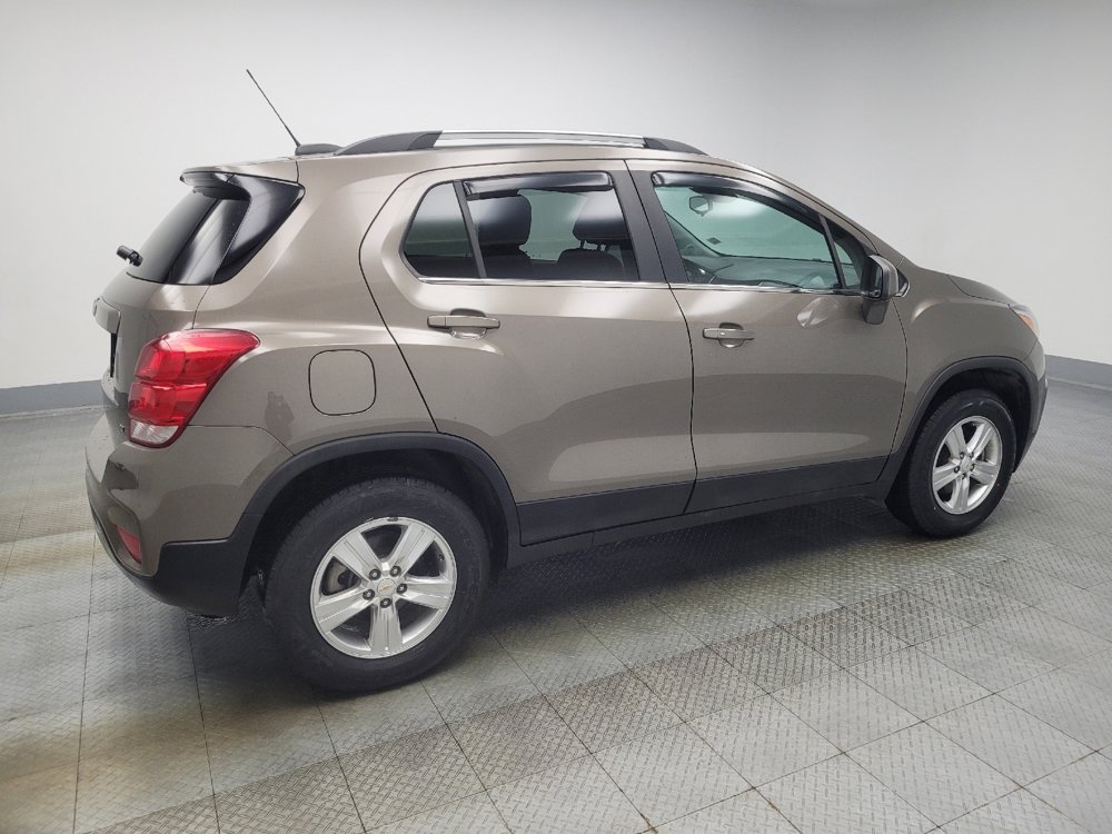 Used 2020 Chevrolet Trax LT w/ LT Convenience Package image 10