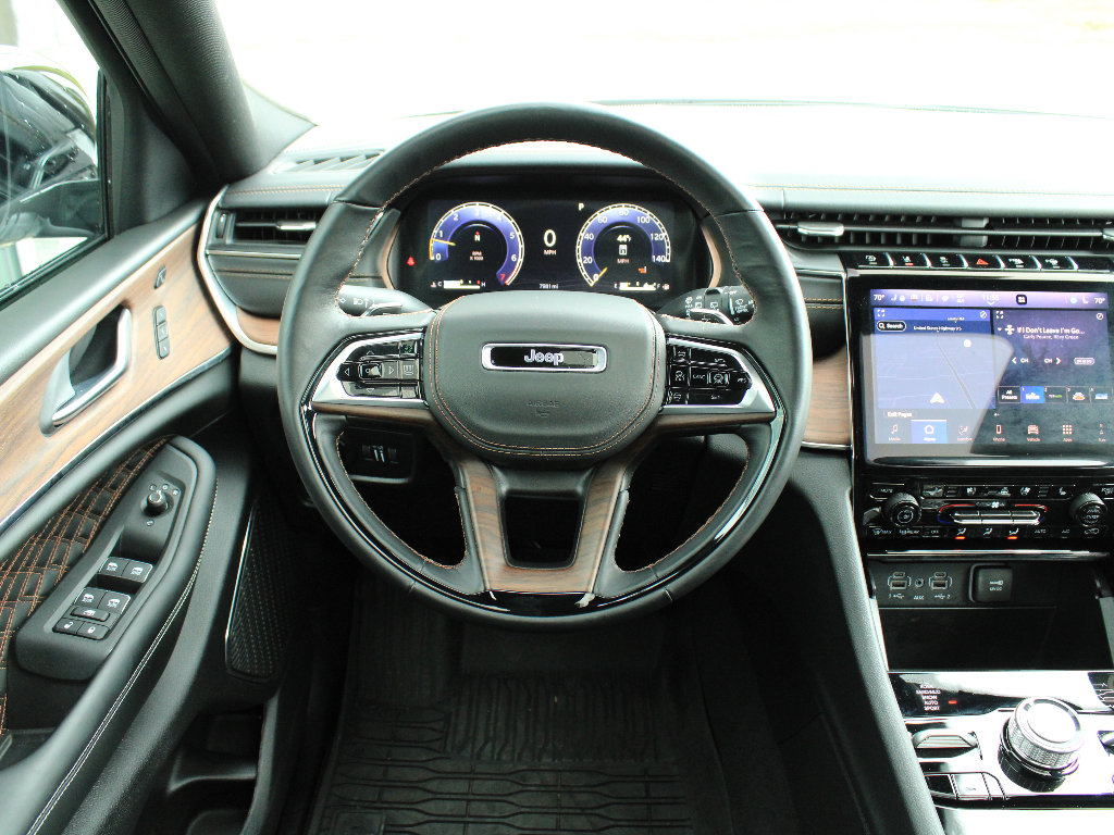 Certified 2025 Jeep Grand Cherokee L Summit image 13