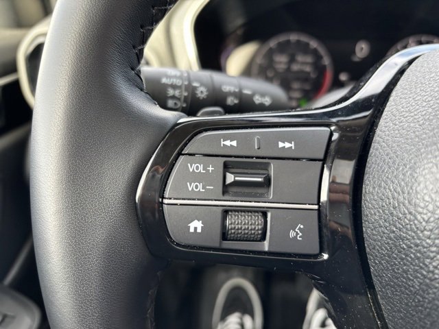 Certified 2025 Honda Pilot Touring image 14