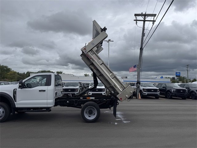 New 2025 Ford F550 4x4 Regular Cab Super Duty image 16